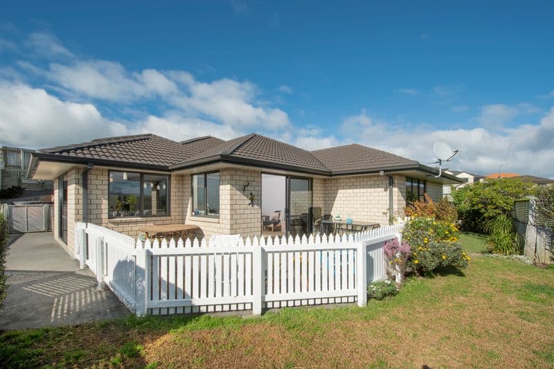 40 Waterside Drive, Pyes Pa, Tauranga