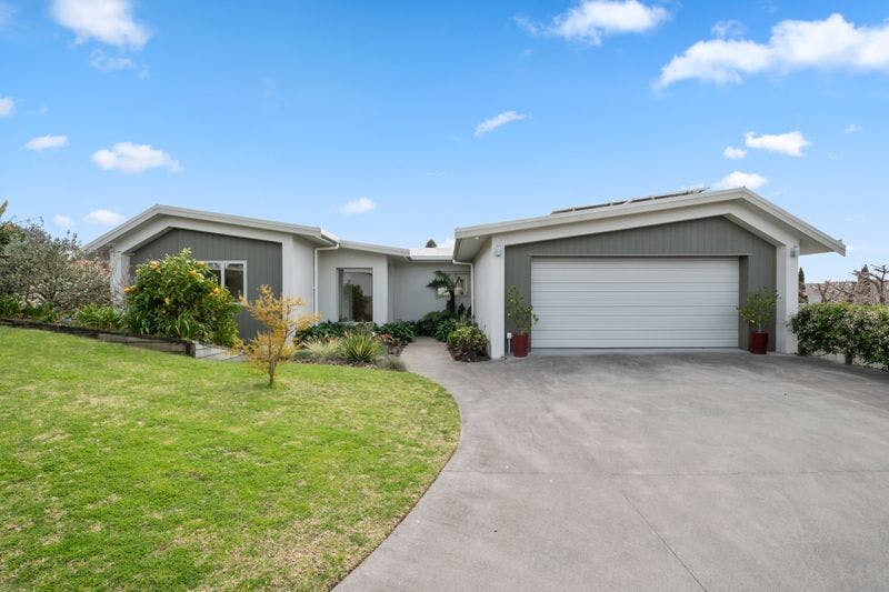 55 Contour Ave, Pyes Pa, Tauranga