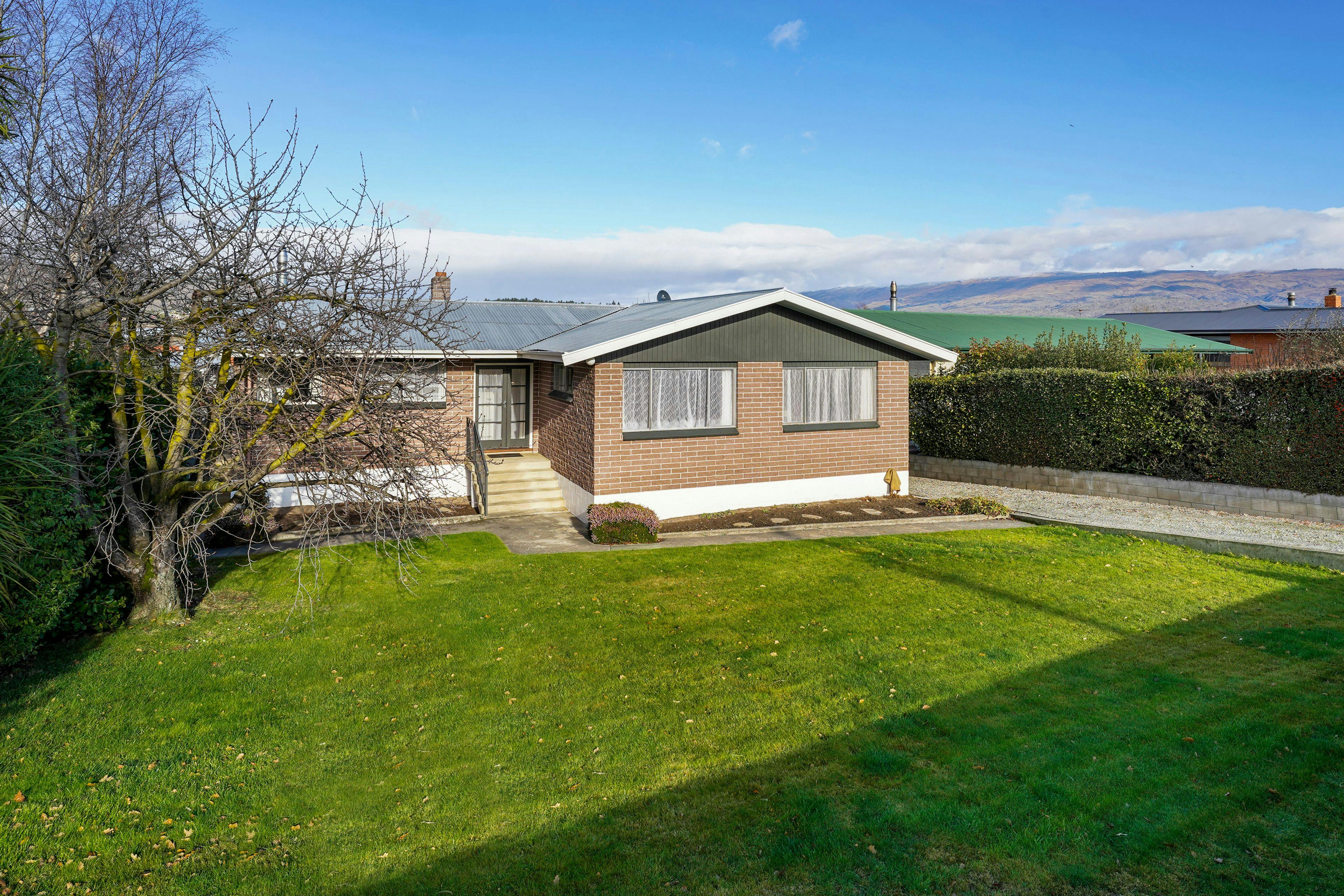 60 Royal Terrace, Alexandra, Central Otago, Otago | Tall Poppy 