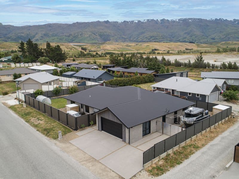 39 Missy Crescent, Mount Pisa, Central Otago