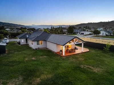 3 De Bettencor Place, Mount Pisa, Central Otago, Otago | Tall Poppy 