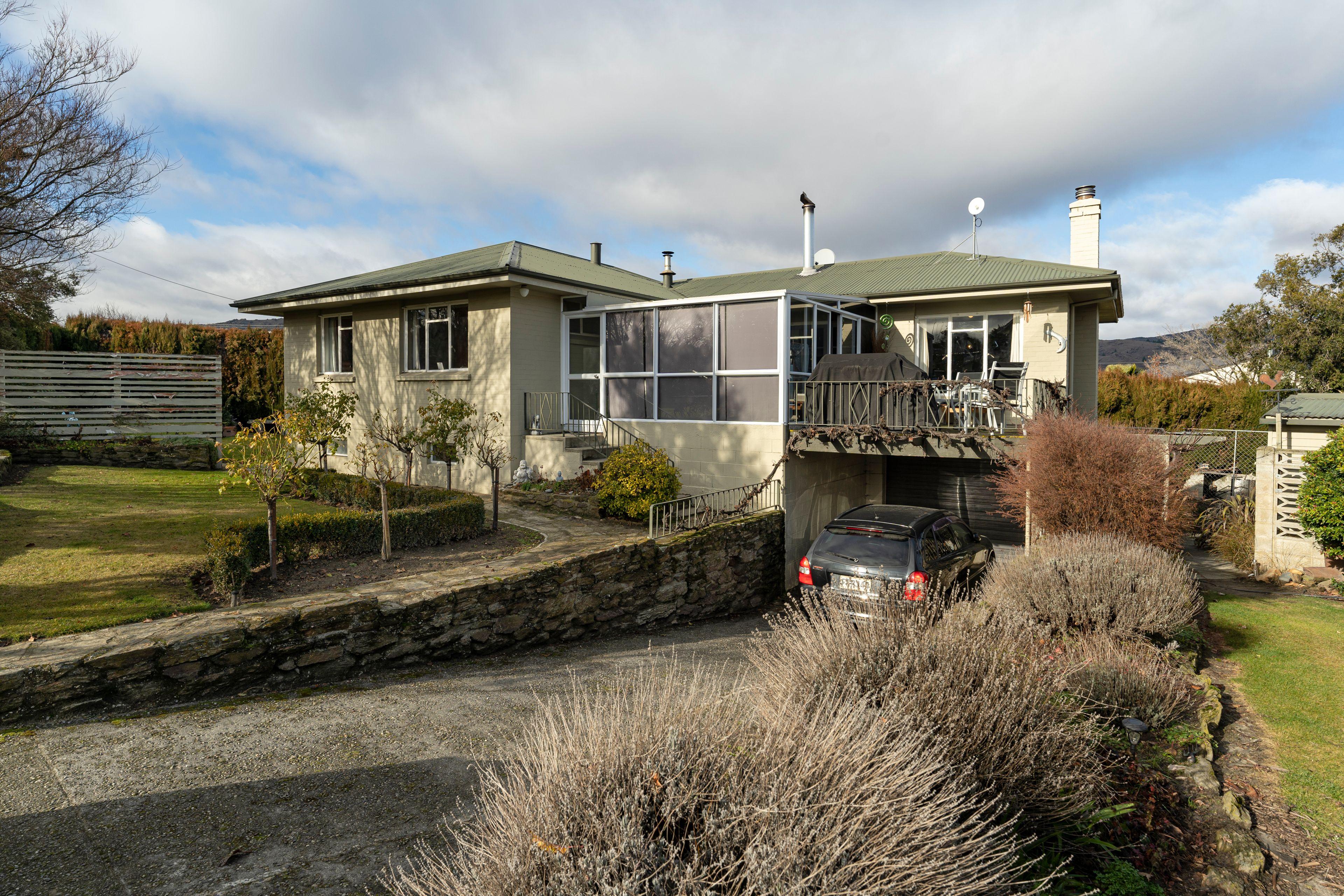 4 Royal Terrace, Alexandra, Central Otago, Otago | Tall Poppy 