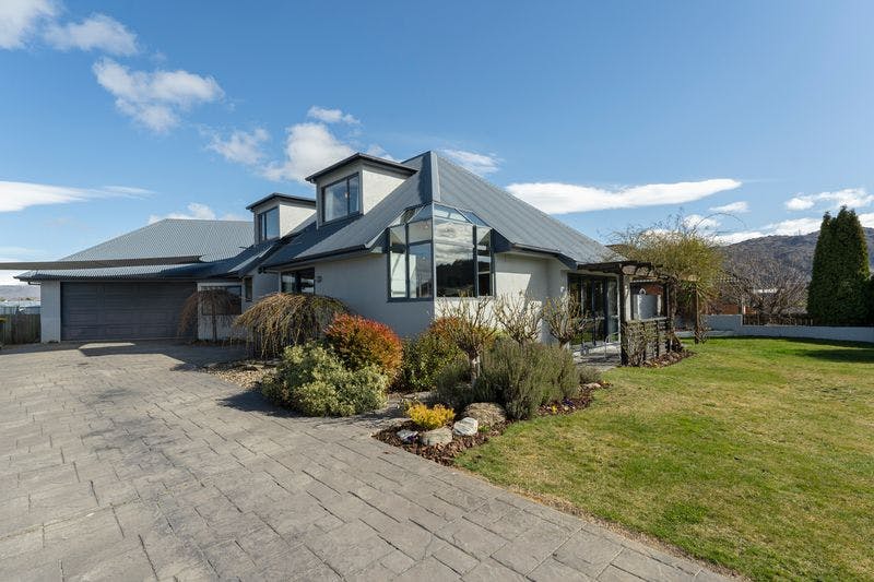 30 Albert Drive, Clyde, Central Otago