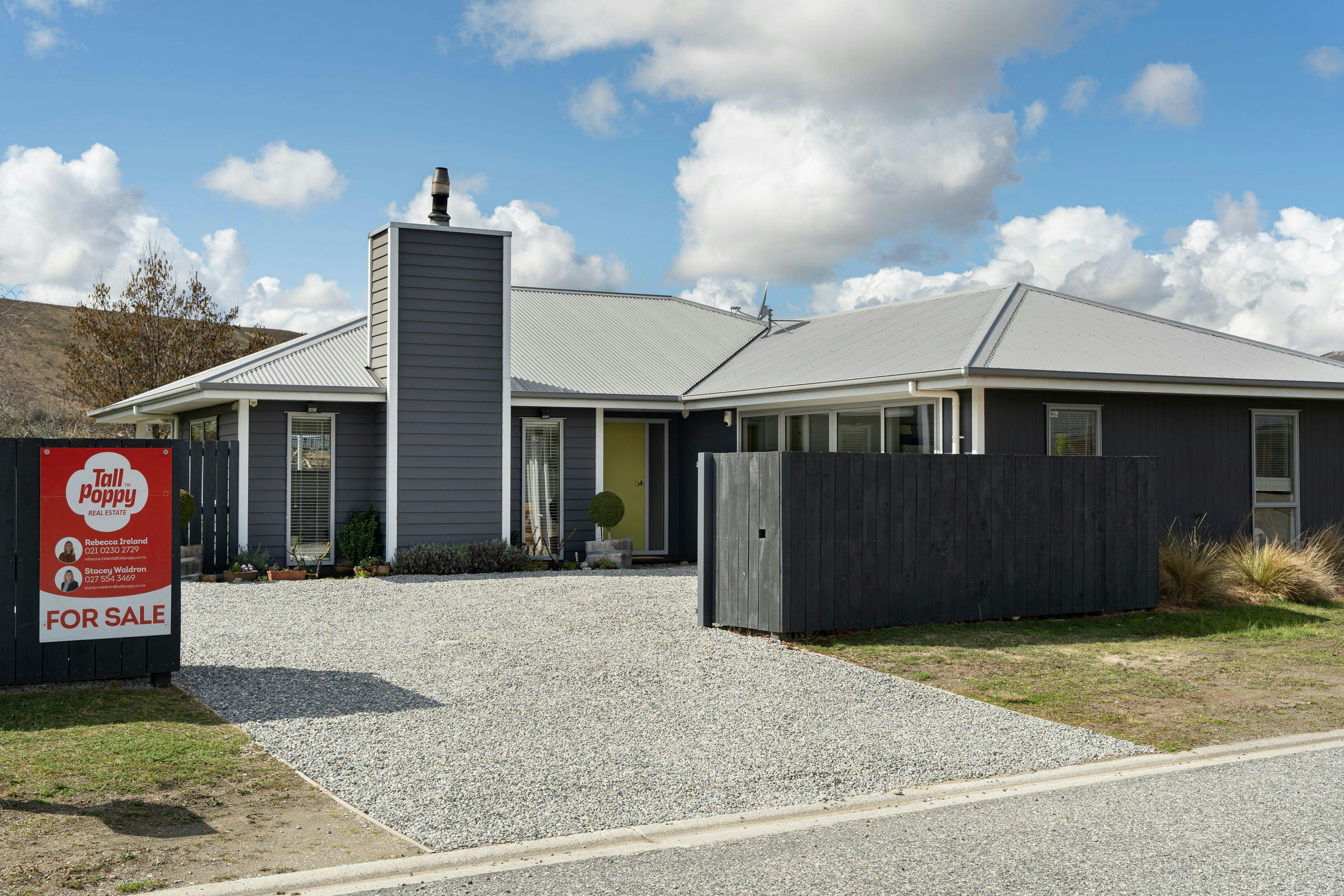 1 Elizabeth Place, Clyde, Central Otago, Otago | Tall Poppy 