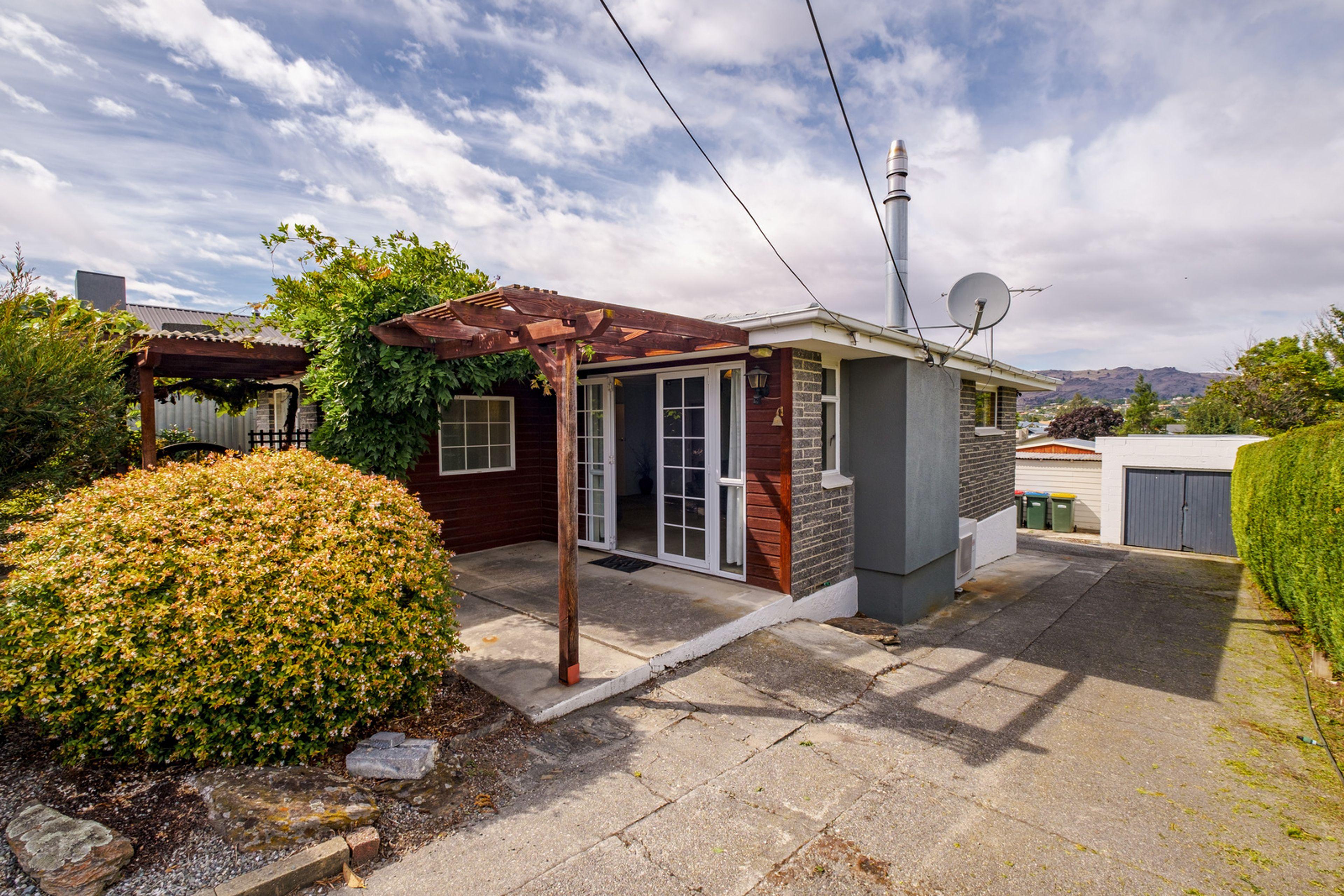 32 Royal Terrace, Alexandra, Central Otago, Otago | Tall Poppy 