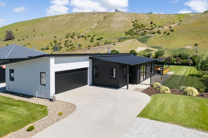 34 Perriam Place, Mount Pisa, Central Otago