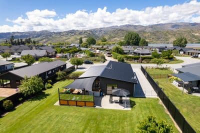 34 Perriam Place, Mount Pisa, Central Otago, Otago | Tall Poppy 