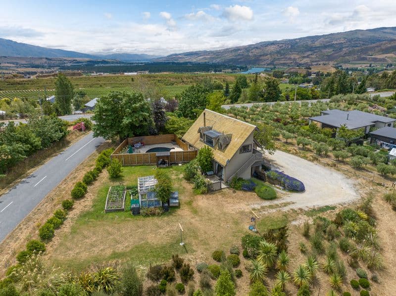 67 Hall Road, Bannockburn, Central Otago