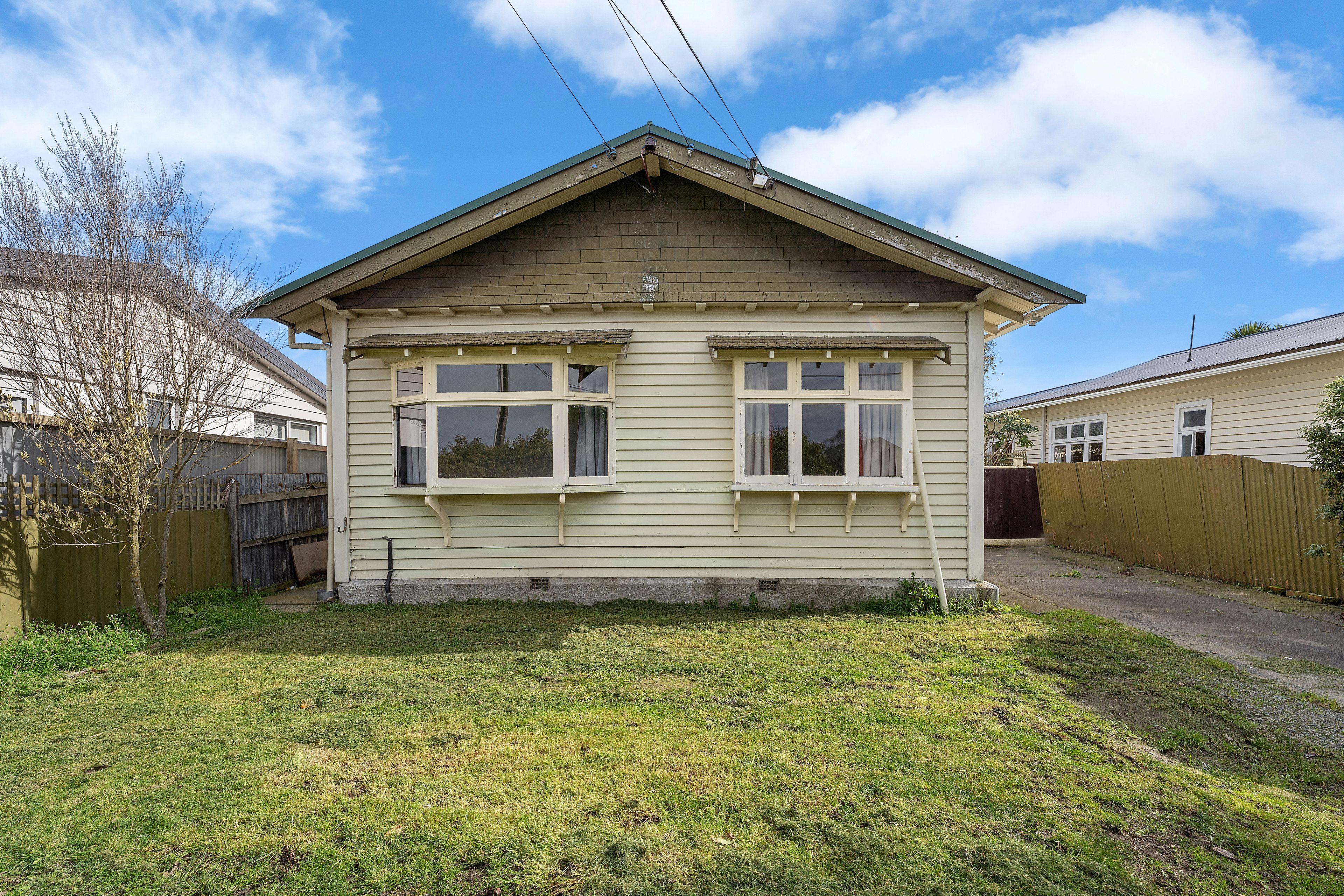 25 Allard Street, Edgeware, Christchurch City, Canterbury | Tall Poppy 