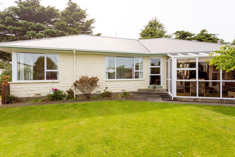 32 Kathleen Crescent, Hornby, Christchurch City, Canterbury | Tall Poppy 