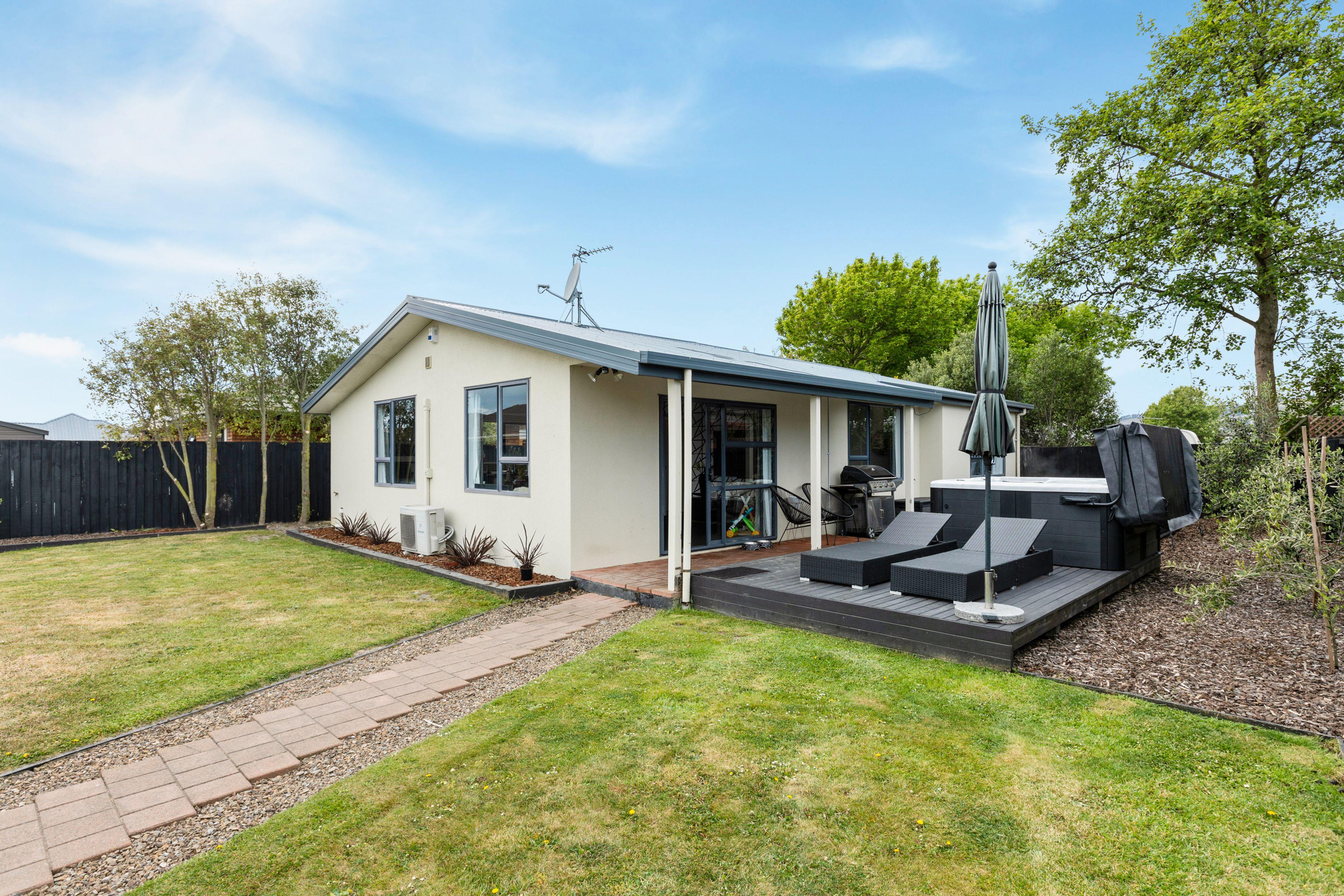 124D St Johns Street, Bromley, Christchurch City, Canterbury | Tall Poppy 