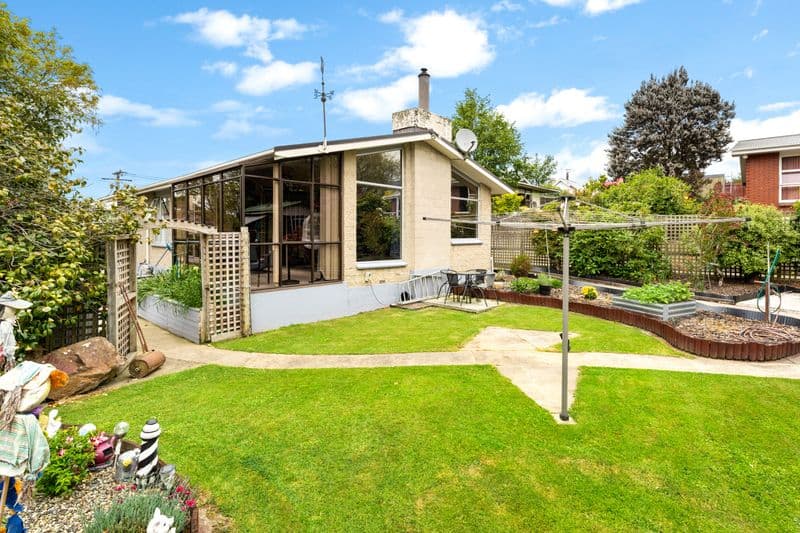 9 Constant Street, Sawyers Bay, Dunedin City