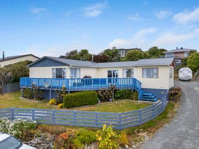 31 Hill Street, Kaka Point, Clutha, Otago | Tall Poppy 