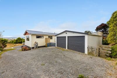 31 Hill Street, Kaka Point, Clutha, Otago | Tall Poppy 