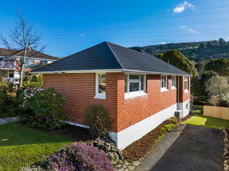 6 Derwent Street, Helensburgh, Dunedin City