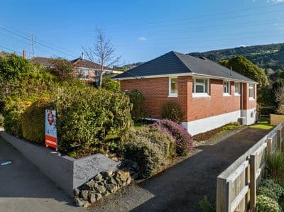 6 Derwent Street, Helensburgh, Dunedin City, Otago | Tall Poppy 