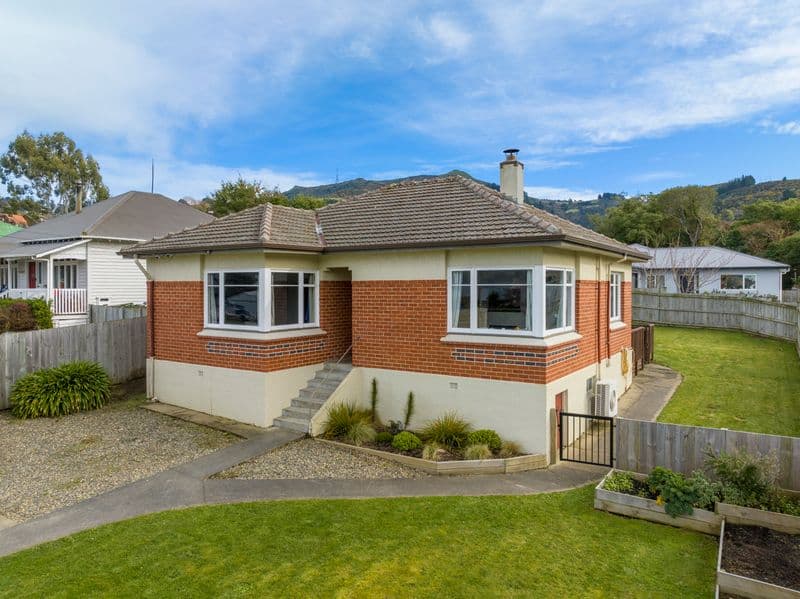 17 Hugh Street, Sawyers Bay, Dunedin City