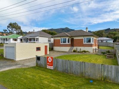 17 Hugh Street, Sawyers Bay, Dunedin City, Otago | Tall Poppy 