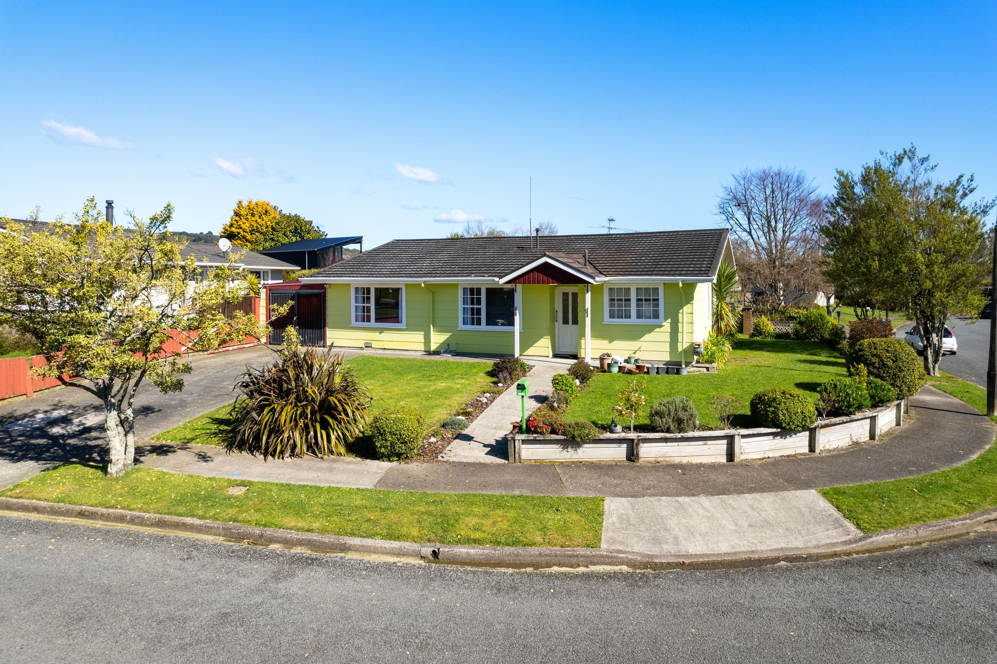 2 Akron Grove, Totara Park, Upper Hutt City, Wellington | Tall Poppy 