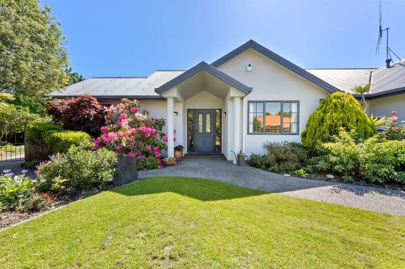 10 Carlow Grove, Birchville, Upper Hutt City