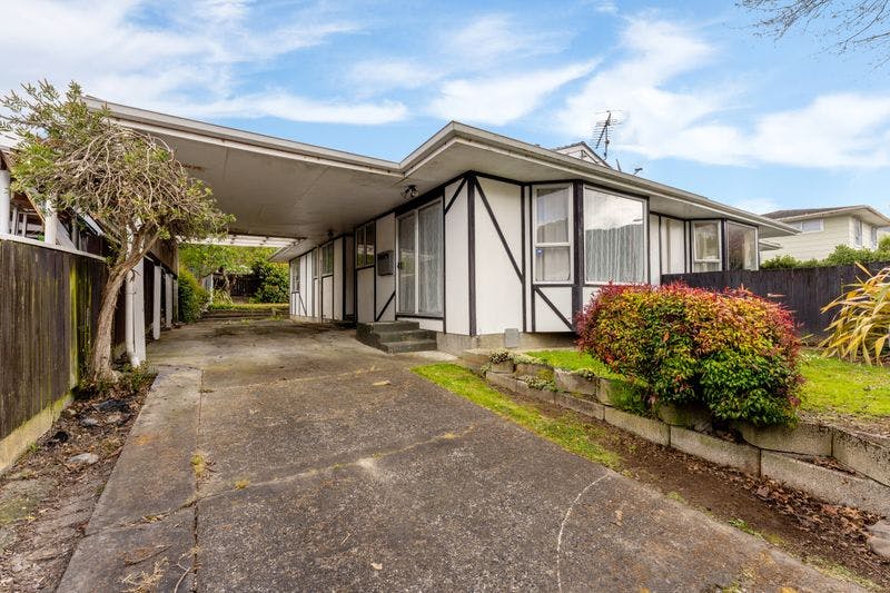 2/52 Gemstone Drive, Birchville, Upper Hutt City