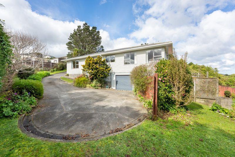 53 Waipounamu Drive, Kelson, Lower Hutt City