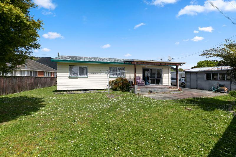 2/3 Hewer Crescent, Naenae, Lower Hutt City, Wellington | Tall Poppy 