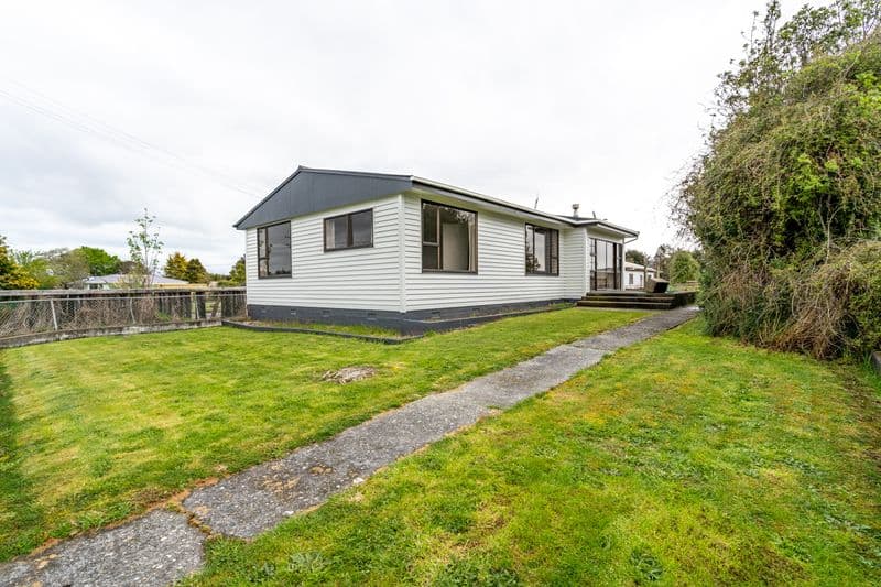 25 Clifden Highway, Tuatapere, Southland