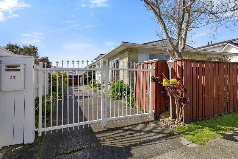 27 St Columbans Grove, Boulcott, Lower Hutt City