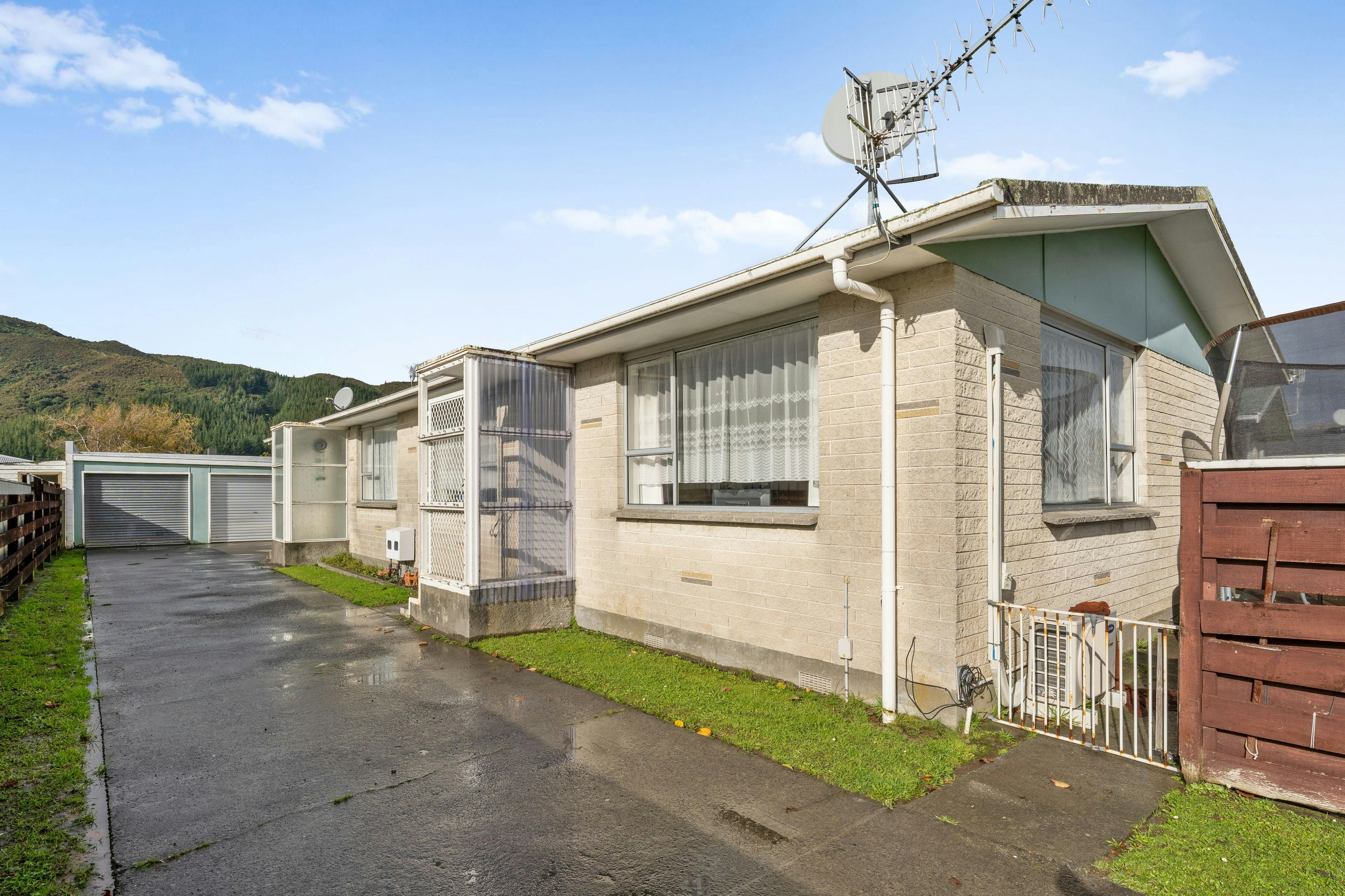 256A Wellington Road, Wainuiomata, Lower Hutt City, Wellington | Tall Poppy 