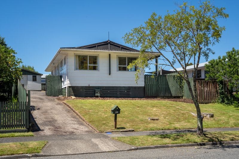 24 Hartford Crescent, Totara Park, Upper Hutt City