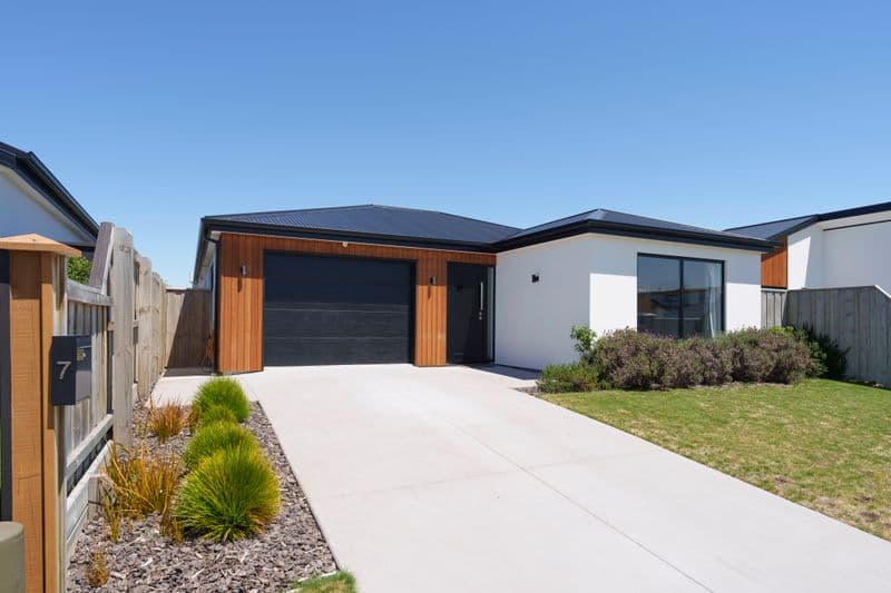 7 Waituna Street, Pegasus, Waimakariri