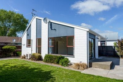 2/54 Arran Crescent, Woolston, Christchurch City, Canterbury | Tall Poppy 