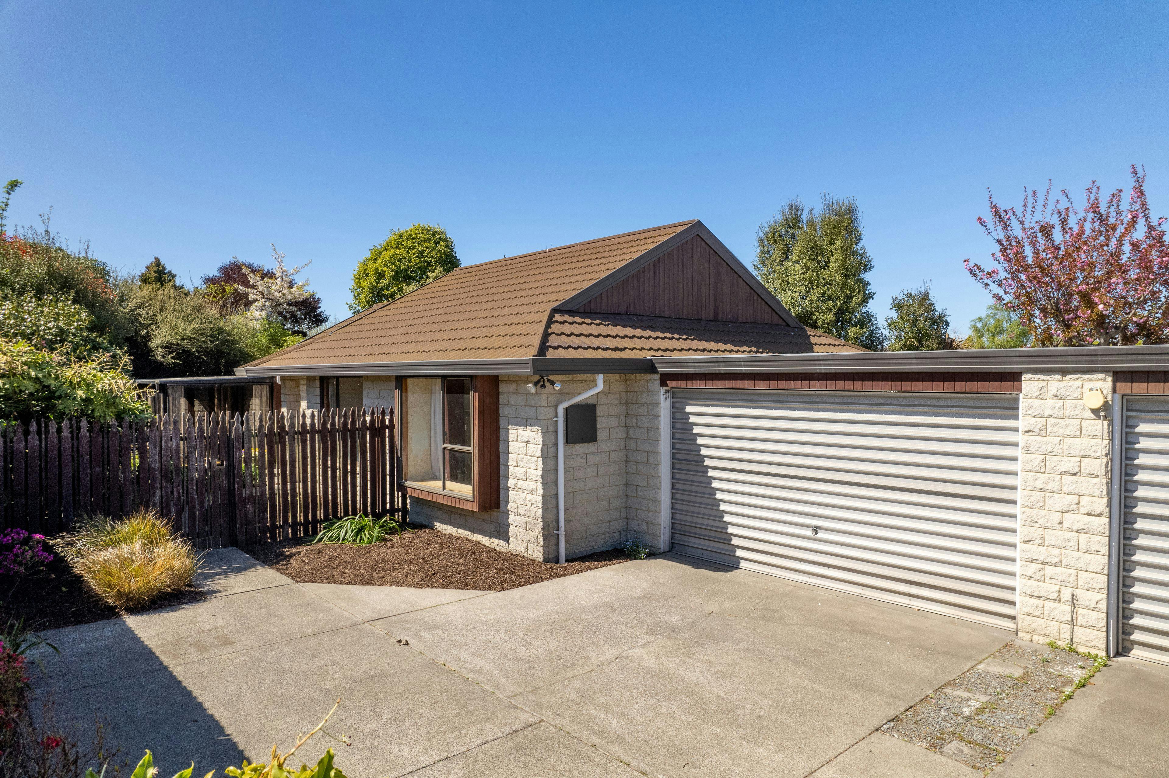 2/170 Grimseys Road, Redwood, Christchurch City, Canterbury | Tall Poppy 