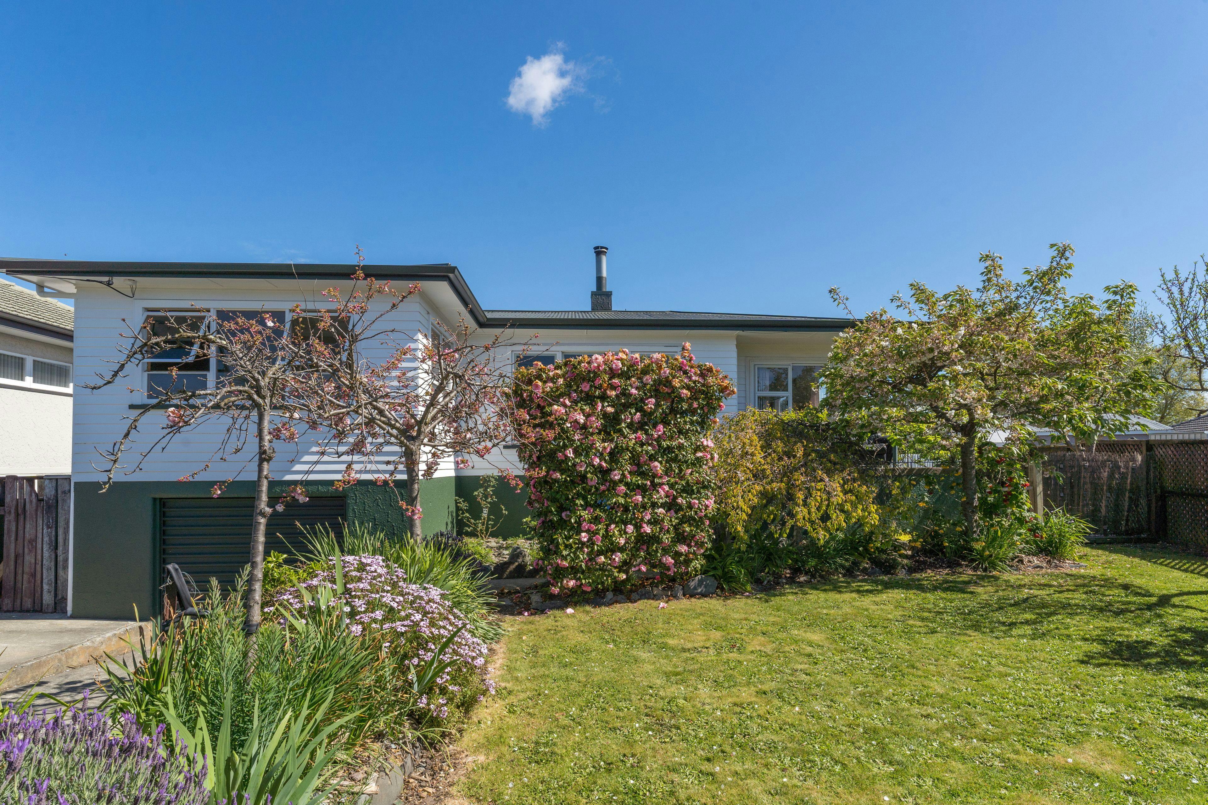 134 Songer Street, Stoke, Nelson, Nelson | Tall Poppy 