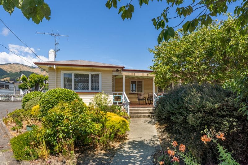 11 Coleman Street, Richmond , Tasman, Nelson | Tall Poppy 