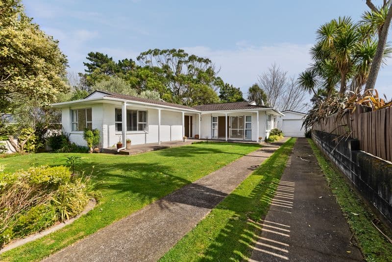 20 Mayfair Place, Westown, New Plymouth