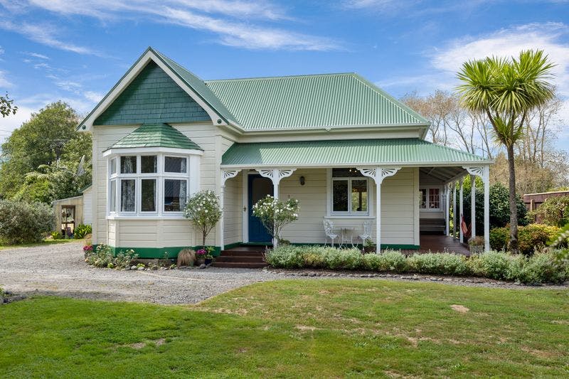 1 Bosworth Street, Egmont Village, New Plymouth