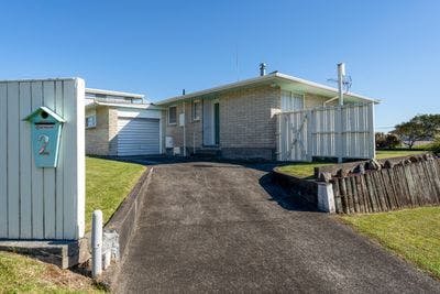 2 Carver Place, Lynmouth, New Plymouth, Taranaki | Tall Poppy 