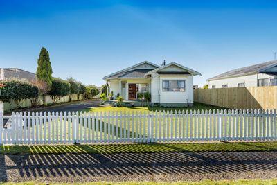 12 Cordelia Street, Stratford, Stratford, Taranaki | Tall Poppy 