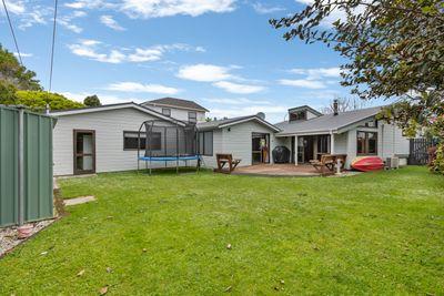 47 Branch Road, Highlands Park, New Plymouth, Taranaki | Tall Poppy 