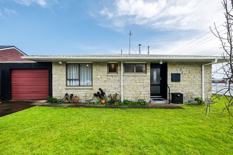 2 Tiverton Crescent, Whalers Gate, New Plymouth