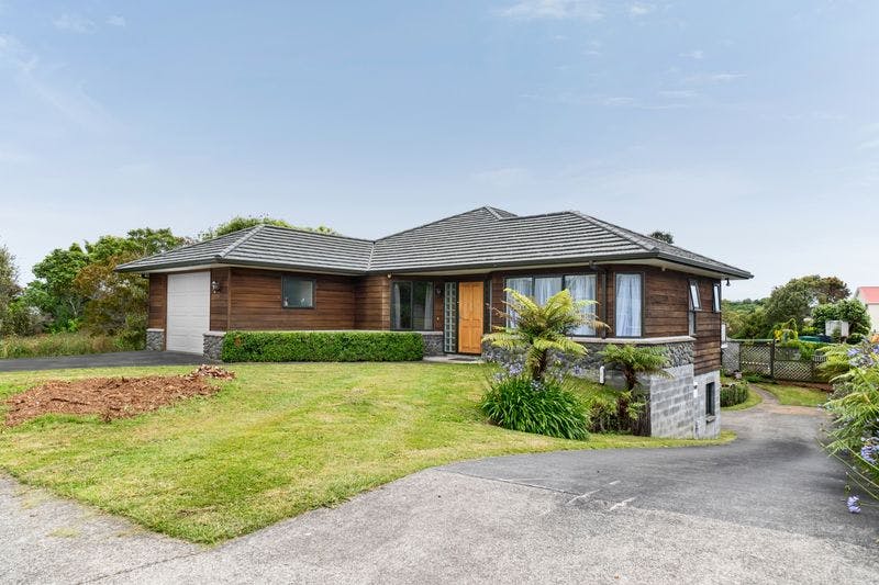 10 Saint Ives Grove, Whalers Gate, New Plymouth