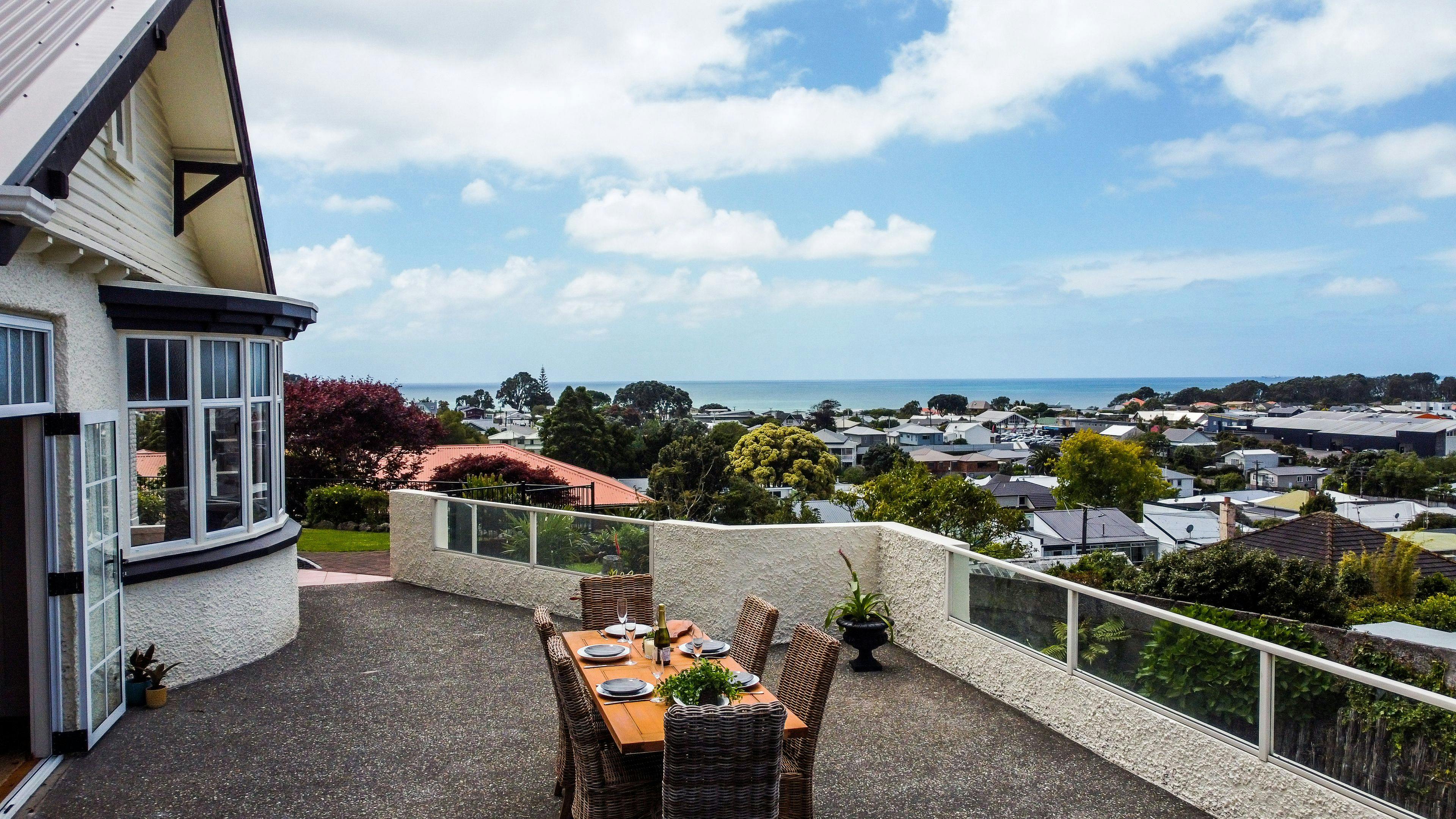 366 Devon Street West, Lynmouth, New Plymouth, Taranaki | Tall Poppy 