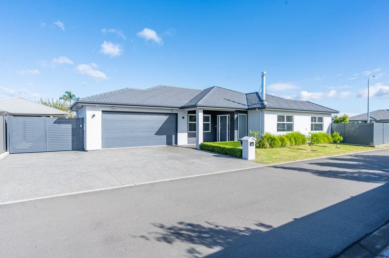 4 Young Place, Taradale, Napier City