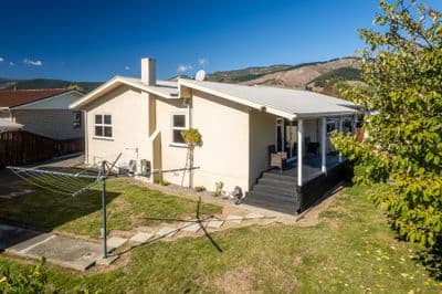 4 Field Place, Richmond , Tasman, Nelson | Tall Poppy 