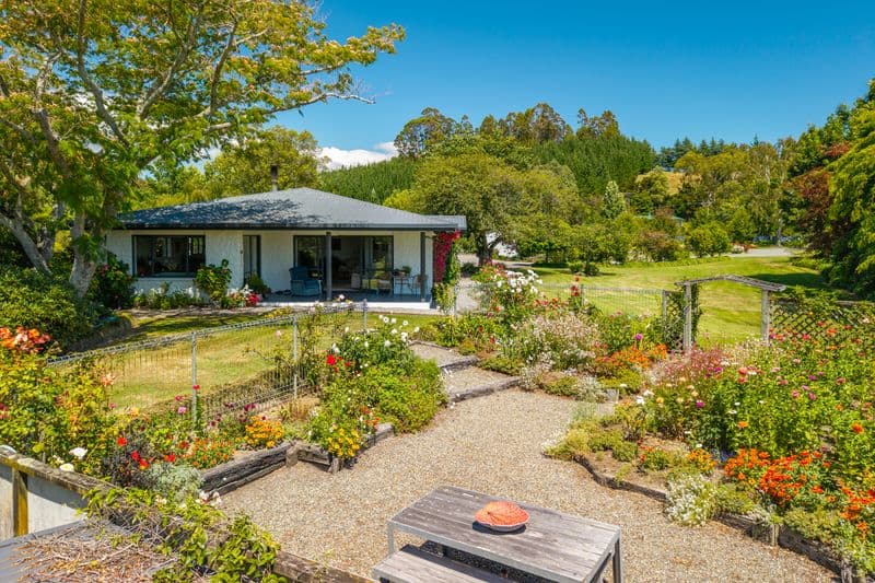 19 Jeffries Road, Brightwater, Tasman