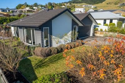 90 Washbourn Drive, Richmond , Tasman, Nelson | Tall Poppy 