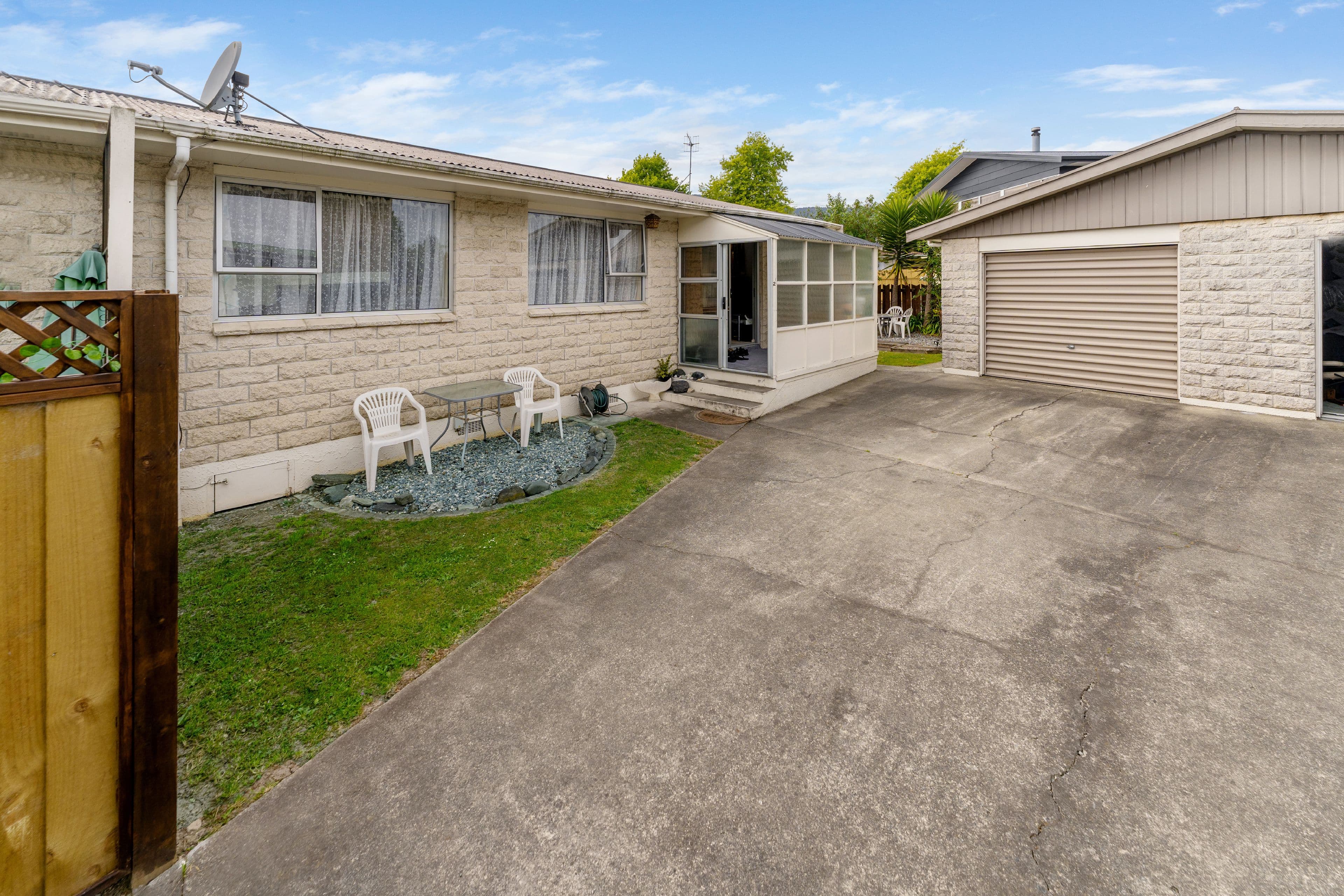 2/12 Cobham Crescent, Stoke, Nelson, Nelson | Tall Poppy 