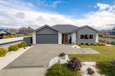 89 Iwa Street, Mapua, Tasman, Nelson | Tall Poppy 